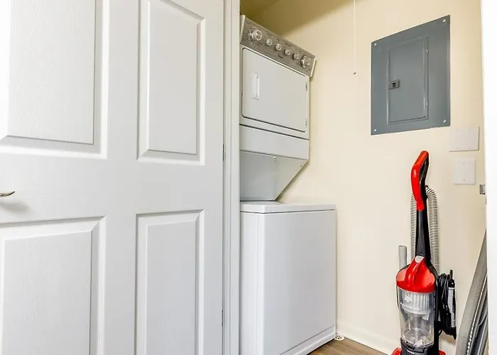 Landing Modern With Amazing Amenities